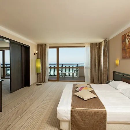 אתר נופש Hvd Clubhotel Miramar אובזור